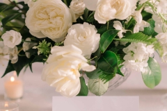 white flower bouquet with custom table card